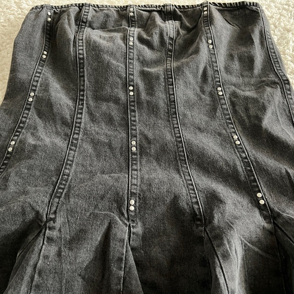 Black Denim Flare Skirt with Stud Detail
Size: Large - Picture 2 of 5